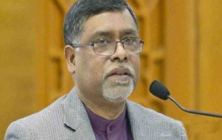 পর্যায়ক্রমে সবাই টিকা পাবেন: স্বাস্থ্যমন্ত্রী