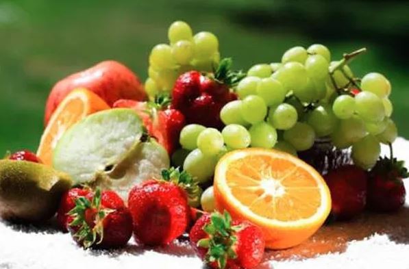 শীতে সুস্থ থাকতে যে ফলগুলো খাবেন!