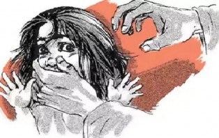 পাখির বাচ্চা ধরে দেওয়ার প্রলোভন দিয়ে শিশুকে ধর্ষণ চেষ্টা