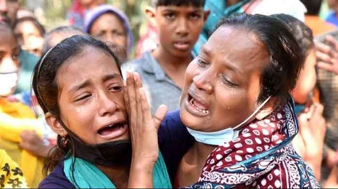 ভ্যানচালক শম্পার পরিবারের দায়িত্ব নিলেন প্রধানমন্ত্রী