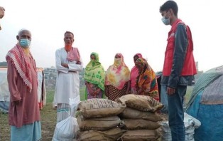 ৩ দিন অনাহারে ৪০ জন, ইউএনও'র মানবিকতা...