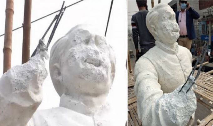 কুষ্টিয়ায় ভাংচুর করা সেই বঙ্গবন্ধু ভাস্কর্যের সামনে দুর্বৃত্তদের গুলি