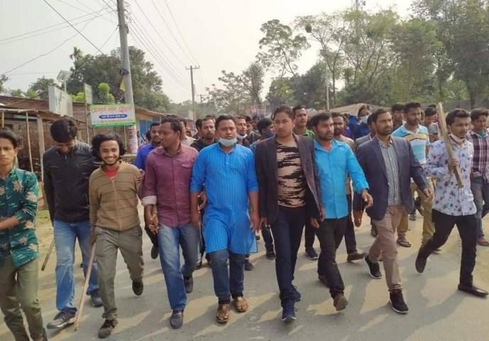 ভাস্কর্য ভাঙচুর: ডিমলায় ছাত্রলীগের বিক্ষোভ সমাবেশ