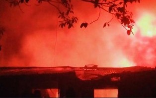 রামুতে চার ব্যবসা প্রতিষ্ঠান পুড়ে ছাই