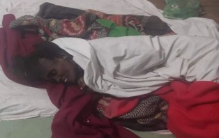 রাস্তায় পড়ে থাকা বৃদ্ধার চিকিৎসার দায়িত্ব নিলেন ইউএনও