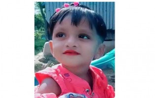নিখোঁজের ৫ ঘণ্টা পর প্রতিবেশীর রান্নাঘর থেকে শিশুর লাশ উদ্ধার