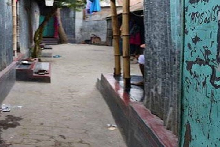 যৌনপল্লীতে ছাত্রীকে পালাক্রমে ধর্ষণ