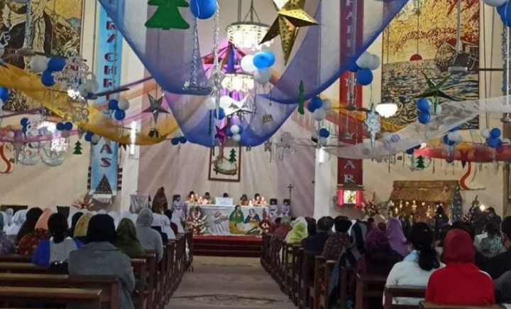 করোনামুক্তির প্রার্থনায় গির্জায় গির্জায় পালিত হচ্ছে বড়দিন