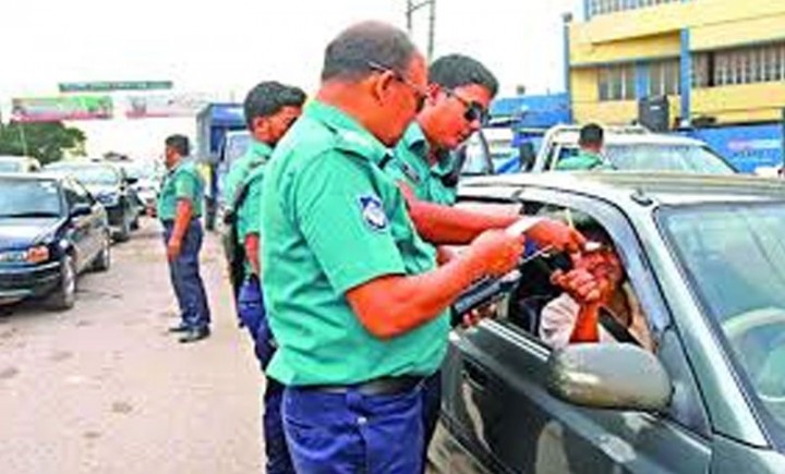 বছরের শুরুতেই কঠোর হচ্ছে ট্রাফিক পুলিশ