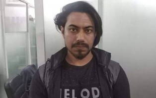 উঠতি বয়সীদের থেকে পর্নো ভিডিও নিয়ে আপলোড করতেন তিনি!