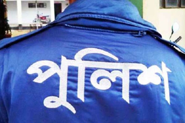  মাদক ব‌্যবসায় সংশ্লিষ্টতা চাকরি হারাল এসআই