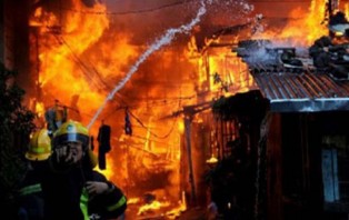 গাজীপুরে কলোনিতে ভয়াবহ অগ্নিকাণ্ড, নারীসহ ৪ জনের মৃত্যু
