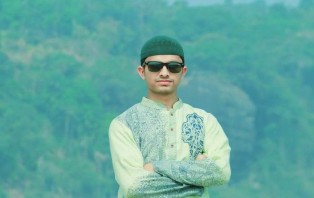 জবির সীরাত পাঠ প্রতিযোগিতার বিজয়ী নাজিফুর রহমান 