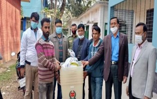  বোয়ালমারী কেন্দ্রে পাঠানো হচ্ছে নির্বাচন সামগ্রী 