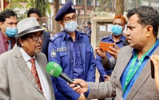 একটি কেন্দ্র ছাড়া ধানের শীষের এজেন্ট দেখিনি : সাভারে ইসি মাহবুব তালুকদার