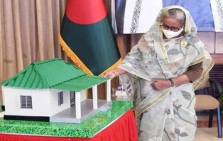 ‘গৃহহীন পরিবারকে ঘর দিতে পারছি, এটি আমার সবচেয়ে আনন্দের’