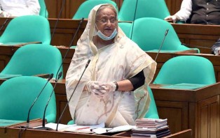 'করোনা আর একটু নিয়ন্ত্রণে এলে শিক্ষাপ্রতিষ্ঠান খুলে দেওয়া হবে'