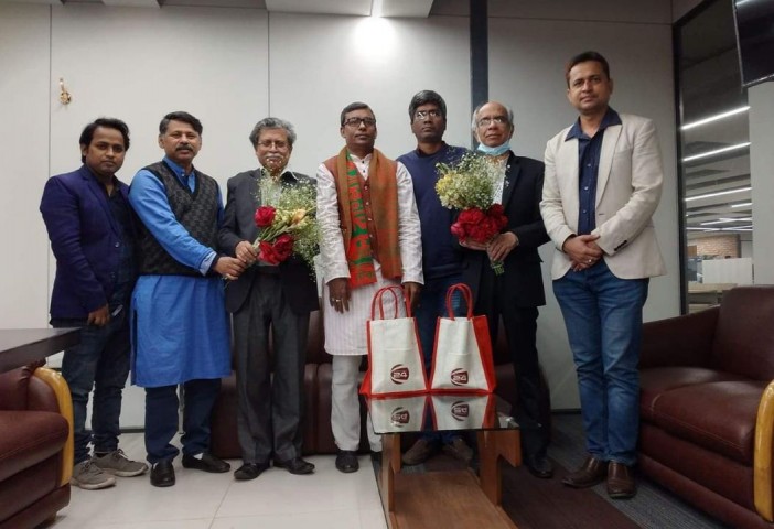 সাংবাদিক আবু সাঈদ খান ও মোজাম্মেল হোসেন মঞ্জুকে এফজেএফের শুভেচ্ছা