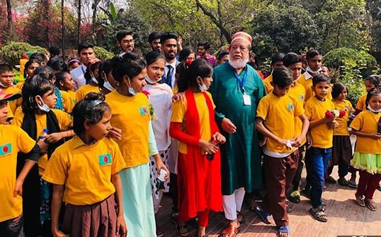 পথশিশুদের নিয়ে মধ্যাহ্নভোজে ডেপুটি স্পিকার