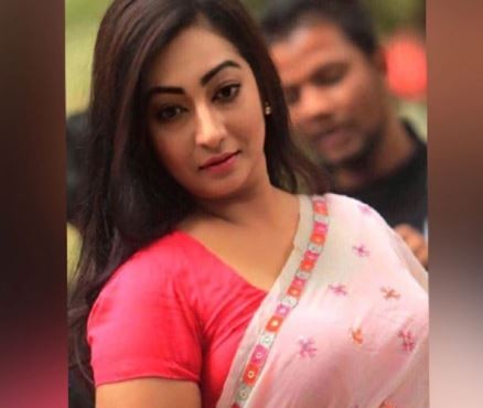 আদালতে পাঠানো হয়েছে মডেল স্বর্ণাকে