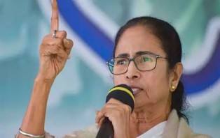 ভোটকেন্দ্র পাহারা দেওয়ার আহ্বান মমতার