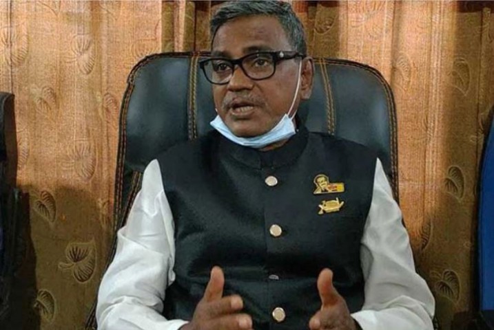 এবার আত্মহত্যার হুমকি দিলেন কাদের মির্জা!