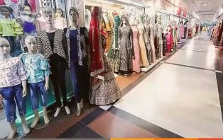 রাত ৯টা পর্যন্ত বিপণিবিতান ও দোকানপাট খোলা