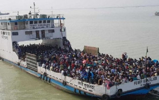 বিড়ম্বনা এড়াতে ফেরি চলাচলে অনুমতি