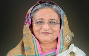 গুণীজনদের হাতে স্বাধীনতা পদক তুলে দিলেন প্রধানমন্ত্রী