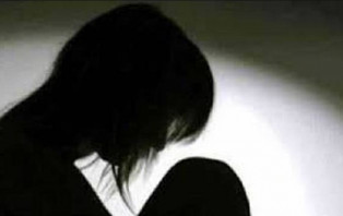 নওগাঁয় ছাত্রীকে ধর্ষণচেষ্টার শাস্তি তিন থাপ্পড়, জরিমানার টাকাও মাতব্বরের পকেটে