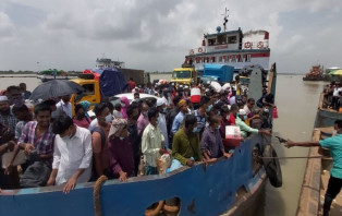 শিমুলীয়া-বাংলাবাজার রুটে উভয়মুখী যাত্রীর  চাপ, যানবাহনে ভাড়ার দৌরাত্ব