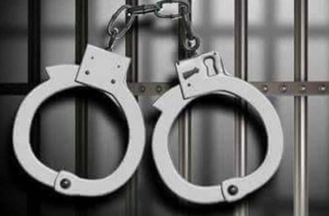 কাশিমপুর কারাগারের প্রধান ফটকে ইয়াবাসহ কারারক্ষী আটক