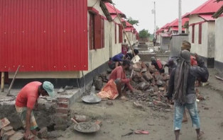 আড়াই ঘণ্টার বৃষ্টিতে ভেঙে পড়ল প্রধানমন্ত্রীর উপহারের ঘর