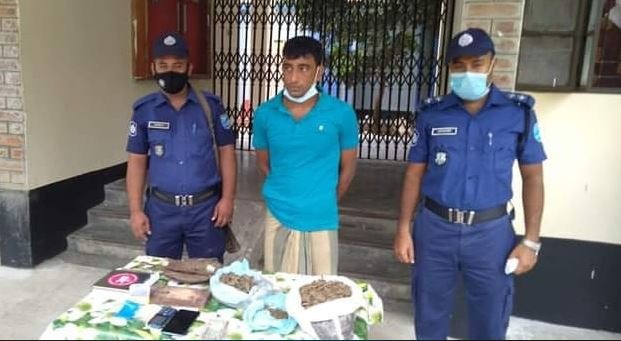 ফরিদপুরের সালথায় ১ কেজি গাঁজাসহ মাদক ব্যাবসায়ী আটক