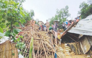 উখিয়া রোহিঙ্গা ক্যাম্পে পাহাড় ধসে নিহত ৫
