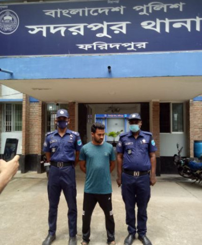 বিশ্বজিৎ হত্যা মামলার পলাতক আসামী গ্রেফতার 