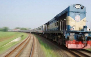 শতভাগ যাত্রী নিয়ে ট্রেন চলাচল শুরু