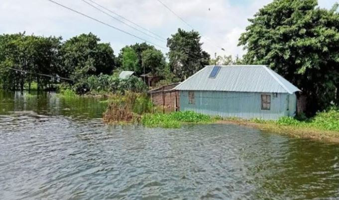 পদ্মায় পানি বৃদ্ধি, দৌলতপুরের ১৭ গ্রাম প্লাবিত 