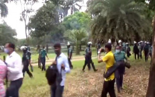 চন্দ্রিমা উদ্যানে বিএনপি-পুলিশ সংঘর্ষ