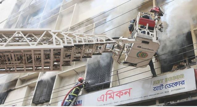 বনানীর সেই ভবনের সব ব্যবসা প্রতিষ্ঠানের ট্রেড লাইসেন্স স্থগিত