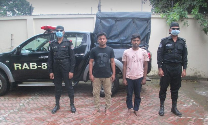 রাজবাড়ীর বালিয়াকান্দিতে ইয়াবাসহ দুই মাদক ব্যবসায়ী আটক