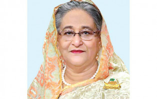 ‘মুকুট মণি’ শেখ হাসিনা