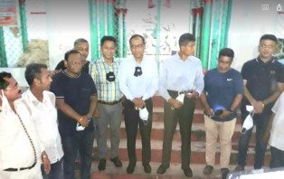 ফরিদপুরে বিভিন্ন পূজামন্ডপ পরিদর্শণ করলেন অতিরিক্ত ডিআইজি মাহাবুবুর রহমান