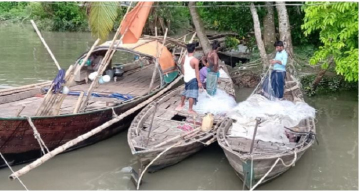 নিষেধাজ্ঞা শেষ হচ্ছে আজ, মধ্যরাত থেকে ইলিশ ধরা শুরু