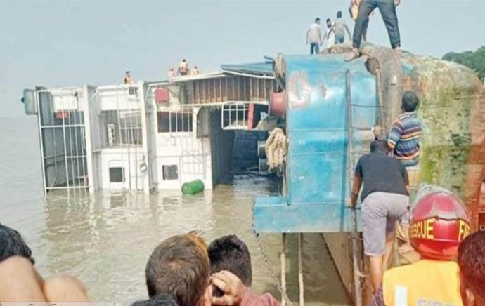 ফেরি দুর্ঘটনা, দ্বিতীয় দিনের উদ্ধার অভিযান শুরু
