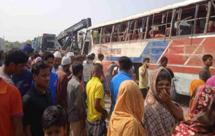 গাজীপুরে বাস উল্টে শিক্ষার্থীসহ নিহত ২