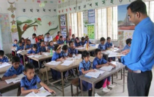 ‘দ্বিতীয় শ্রেণির পদমর্যাদা পাবেন প্রাথমিকের প্রধান শিক্ষকরা’