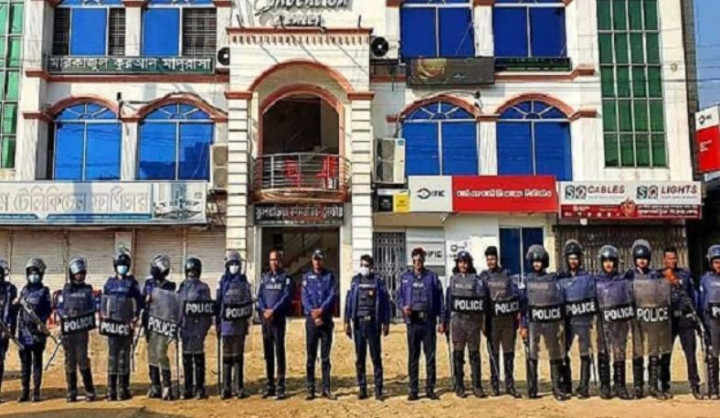 ব্রাহ্মণবাড়িয়ায় ১৪৪ ধারা: বিভিন্ন পয়েন্টে ৫০০ পুলিশ মোতায়েন