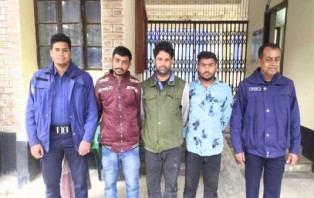 সালথায় চোর চক্রের ৩ সদস্যকে আটক করেছে পুলিশ