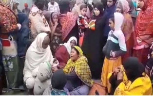 মোটরসাইকেল নিয়ন্ত্রণ হারিয়ে দুই শিক্ষার্থীর মৃত্যু